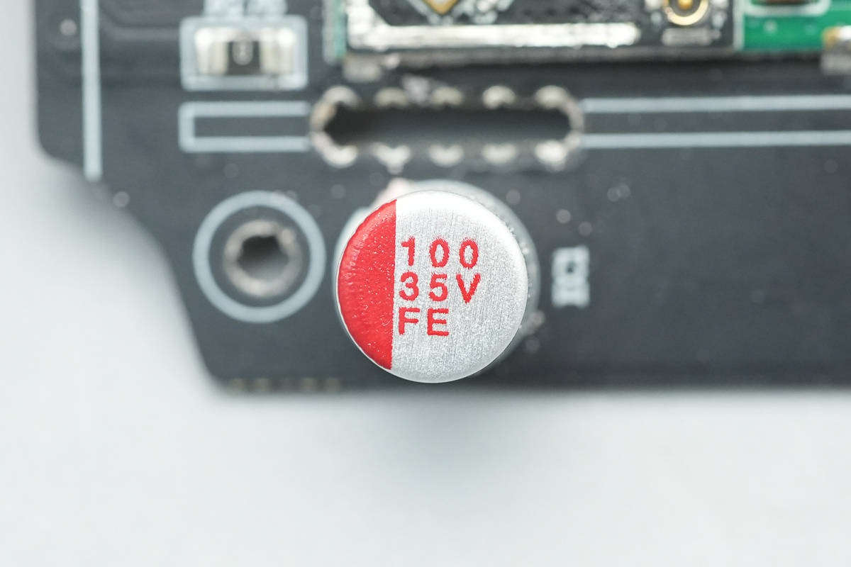 支援APP跨端查詢一鍵管理，安克Prime 150W充電底座拆解