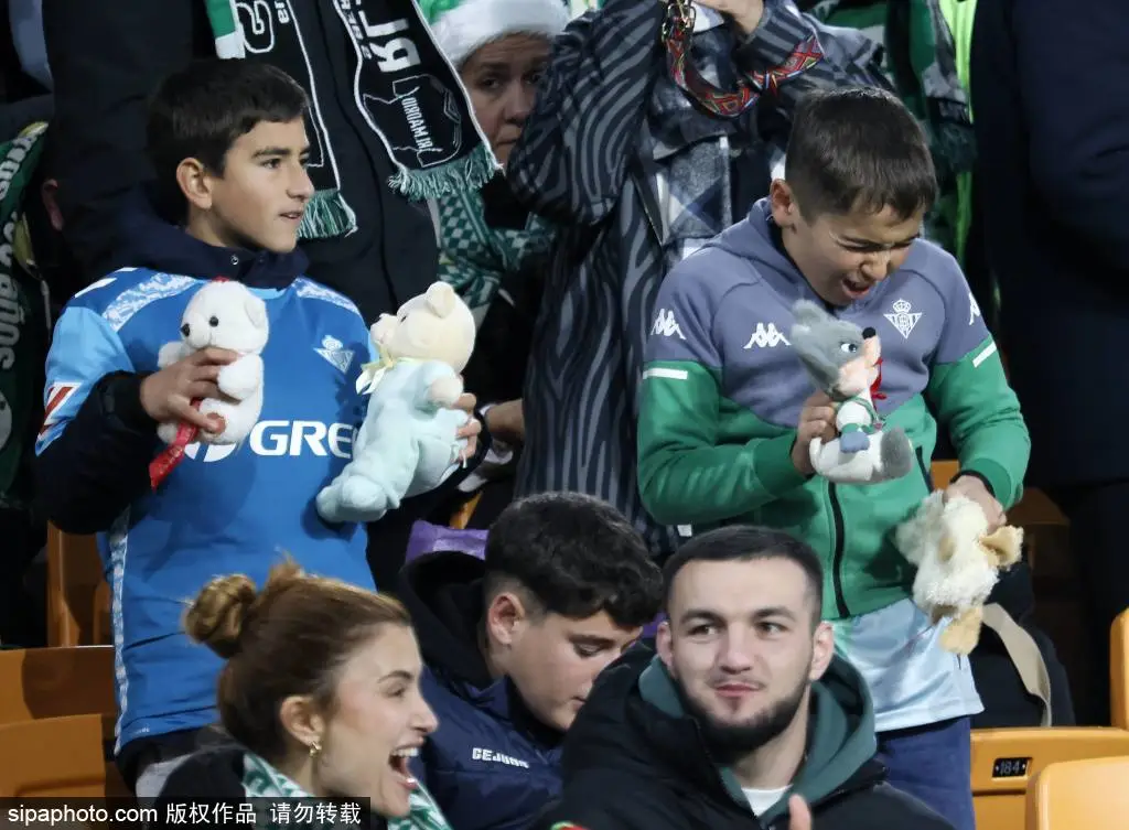 7萬人鼓掌！皇馬21歲小將封神戰：完美戴帽 佛爺親自祝賀