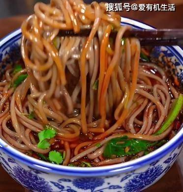 原創延安10大美食：一口咬下陝北的煙火傳奇