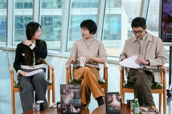 《抓住兔子》：在邊界與裂縫中生長的女性友誼