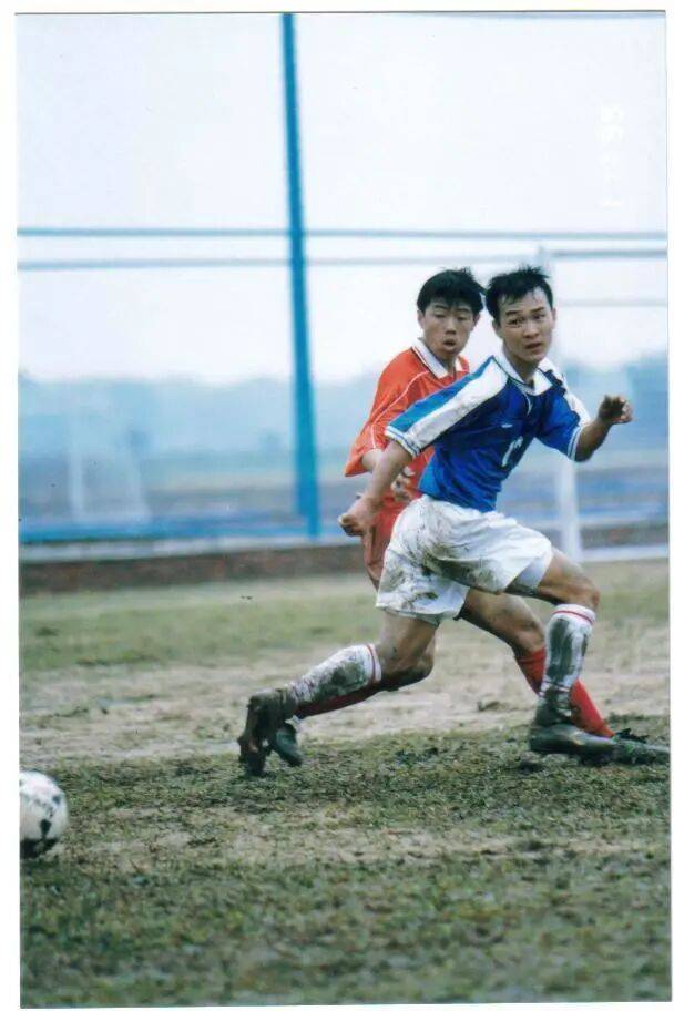 【頭條】五哥的足球故事《25》——中國職業球員全部都是大學生，中國足球沒文化？