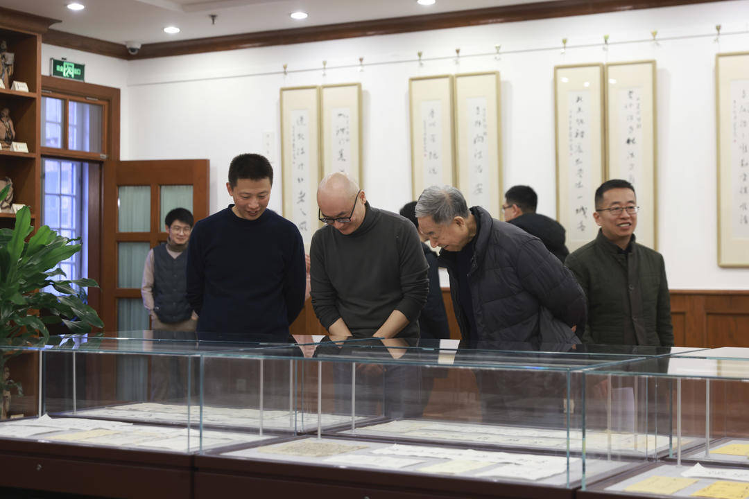 薛偉東、張建波齊魯法治楹聯書法展在省圖書館尼山書院開幕