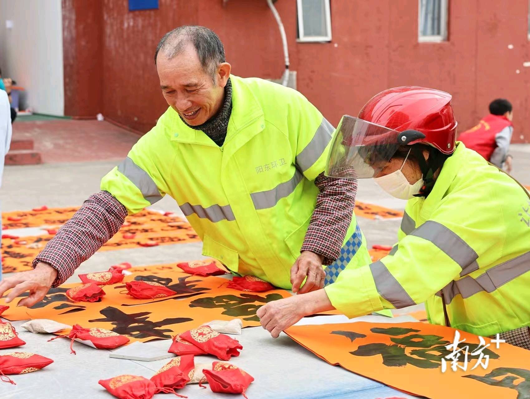 400副春聯、100個“福”字，致敬陽東“美容師”