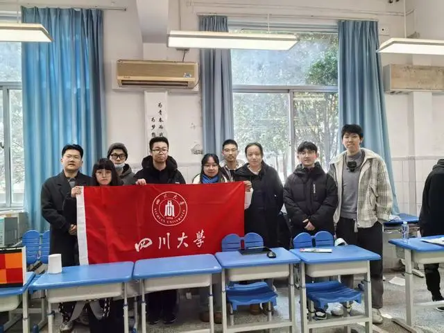 我為我的大學代言丨四川大學學子回高中母校分享大學生活