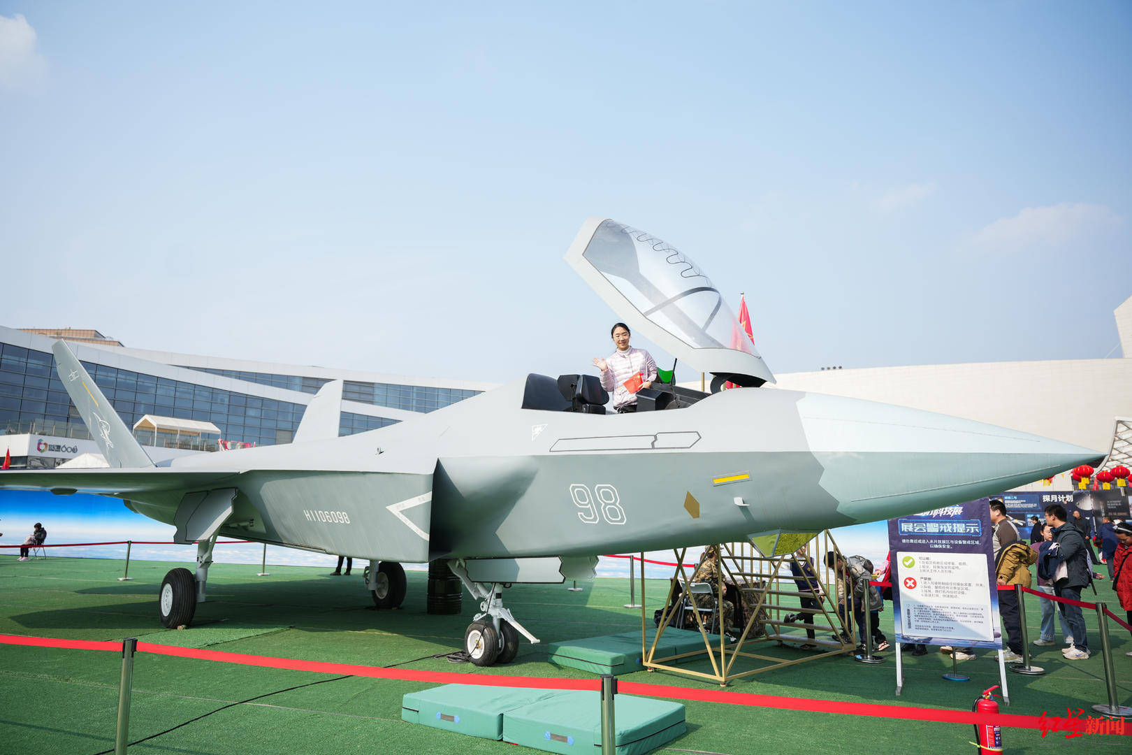 沉浸式國防教育點亮新春！2026成都國際航空航天國防科技展春節人氣爆棚