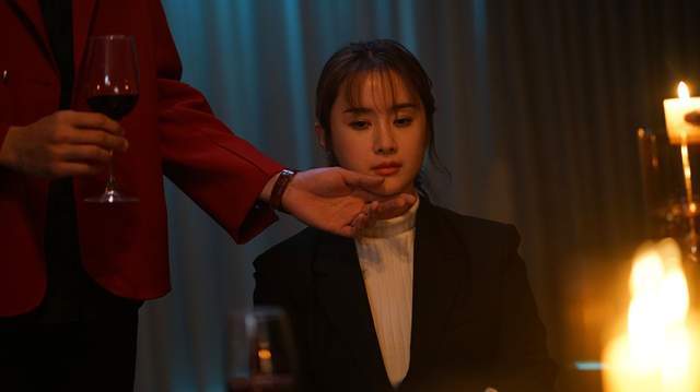 男友PUA、上司侮辱、幫手背叛！《消失的證據》把女性困境拍碎了