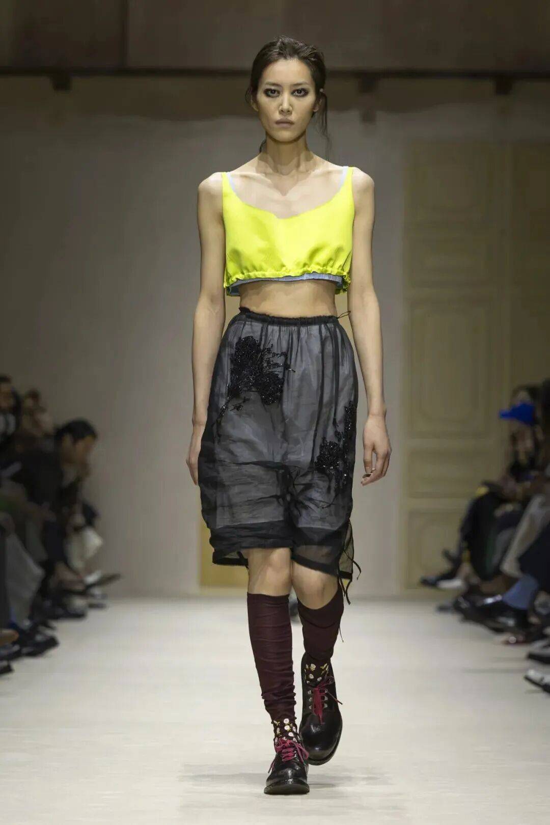 十五位女性，六十套造型，Prada 如何理解穿著