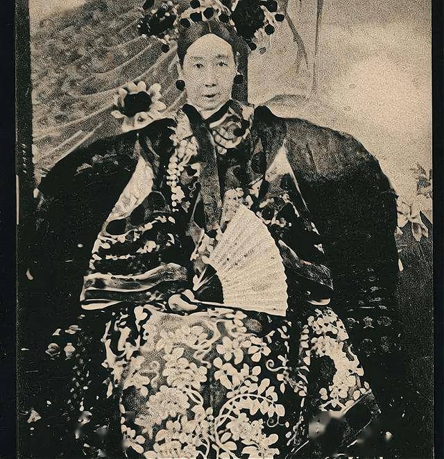 慈禧太后“真實照片”被美國博物館收藏至今，這才是她真正的樣子