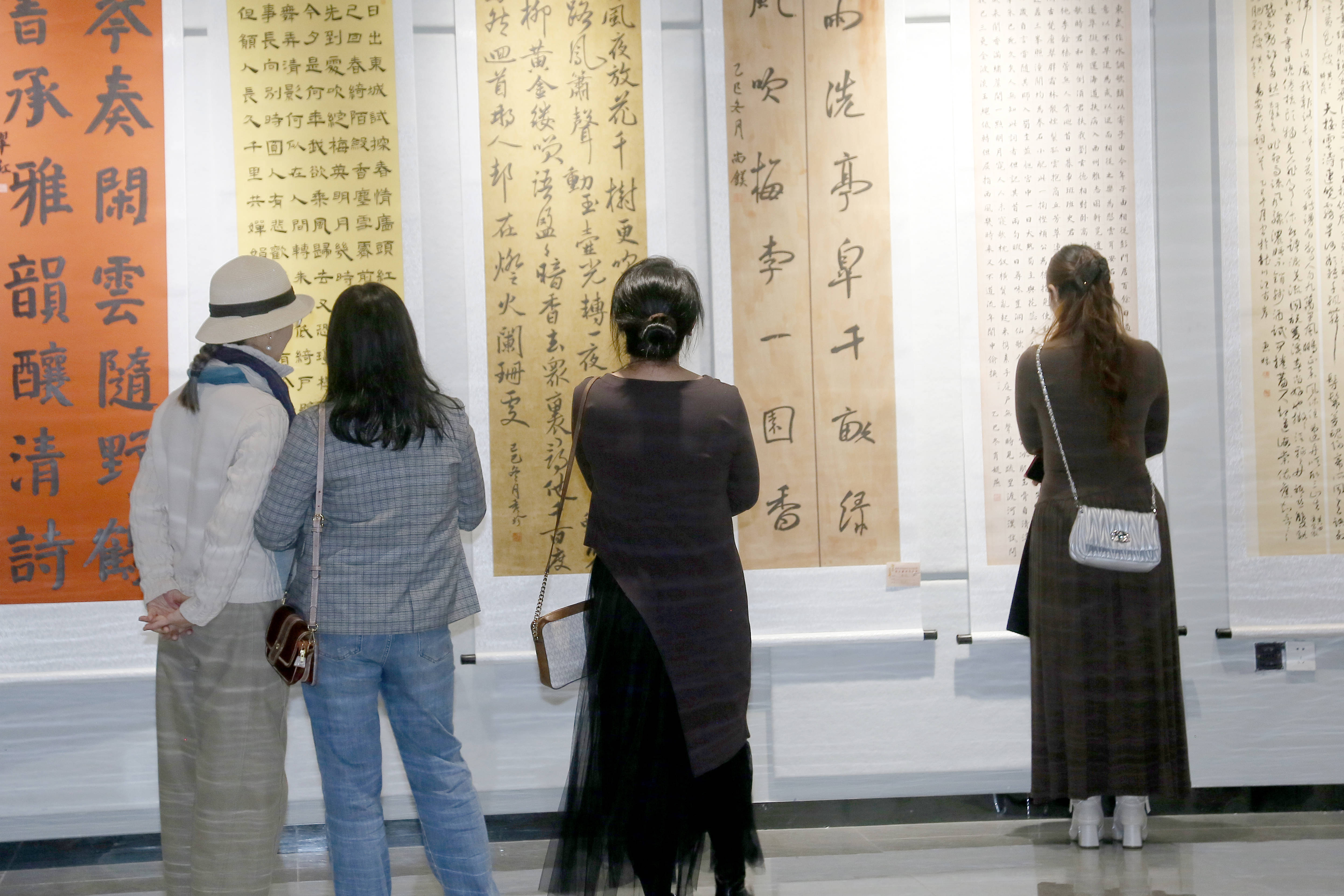 惠州女書法家書法篆刻作品展開展，邀您共賞翰墨芳華