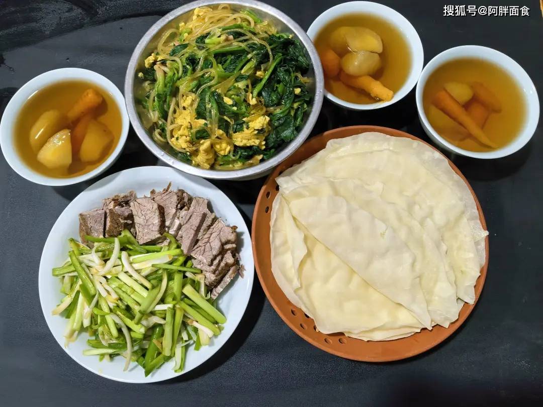 原創曬曬3口人的薄餅卷菜晚餐，比春餅還簡單，做法快速，營養好吃