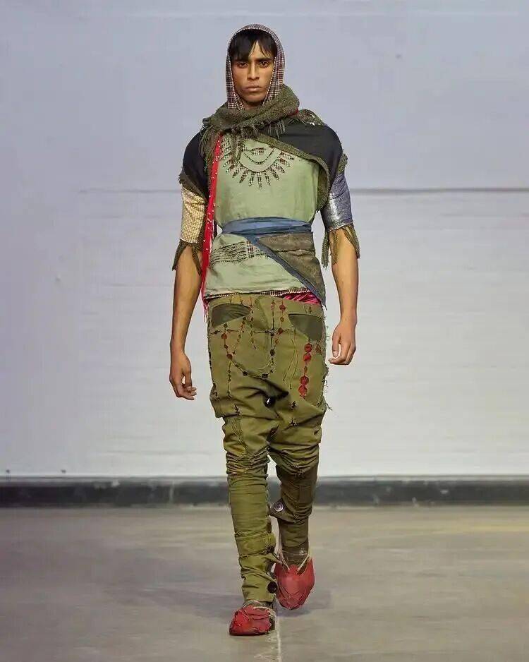 服裝畢業設計釋出 | 2026中央聖馬丁藝術與設計學院-研究生服裝畢業秀！