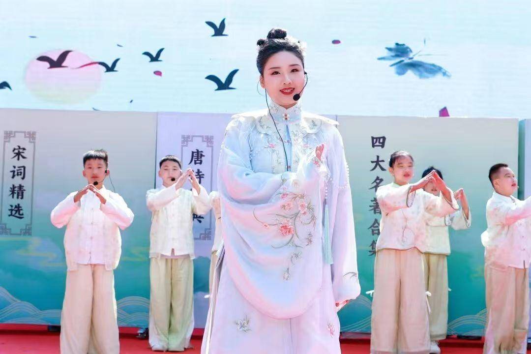南山仲宮街道西郭小學第四屆校園文化藝術節舉行