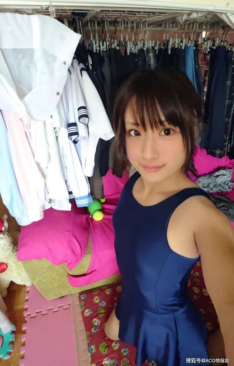 原創真人身體配二次元頭！日本小學生泳衣目錄越看越詭異