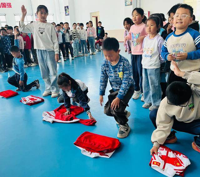 即墨區金口馬坪小學：勞動賽場育出“自理小能手”
