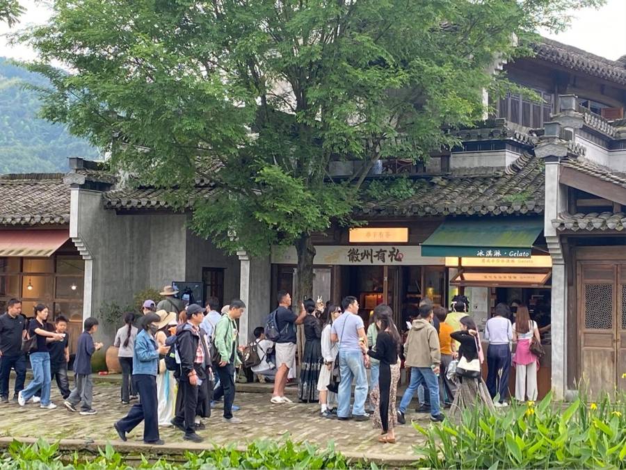 跟著影視遊呈坎！白牆黛瓦、魚龍燈火，邂逅最美徽州