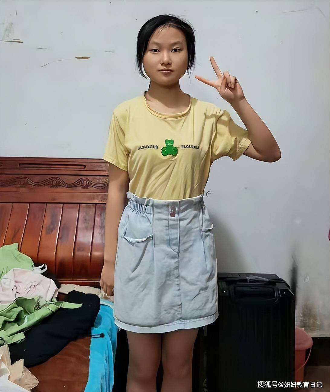 原創“求你把衣服全扔了吧”，鄉鎮女大學生0審美穿搭，讓人眼前一黑