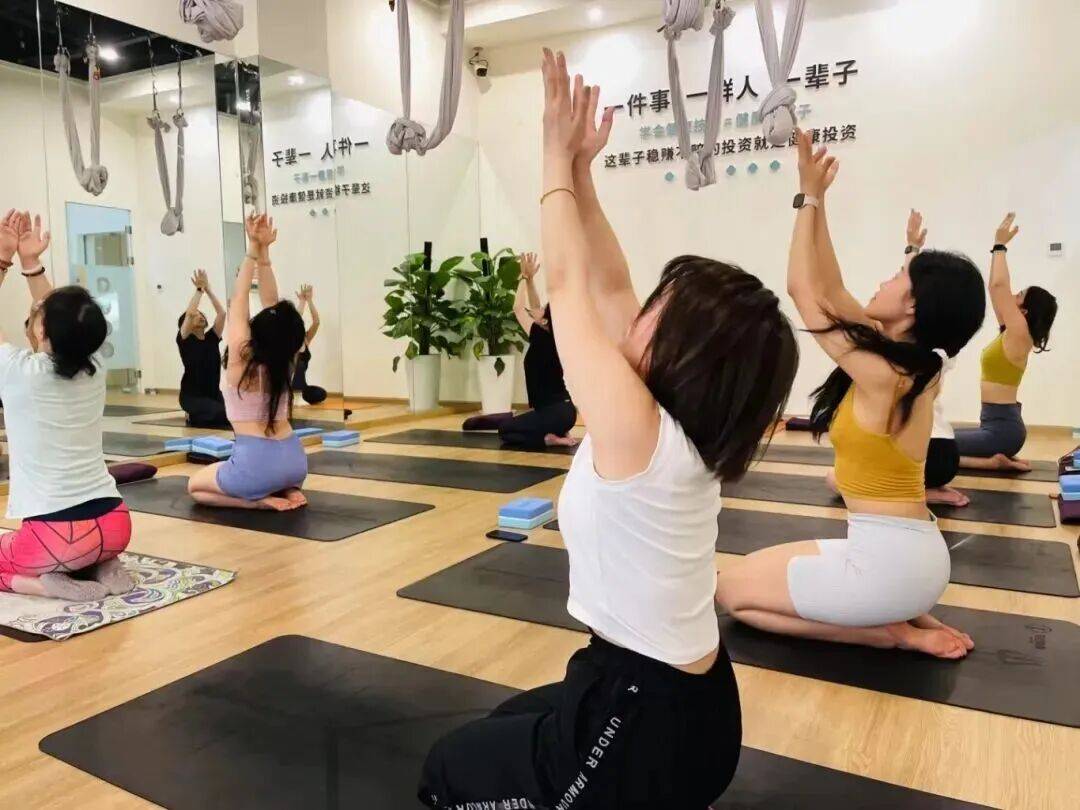 成都夜校即將開班！咖啡、化妝、書法、網球、羽毛球、瑜伽、舞蹈、鋼琴...
