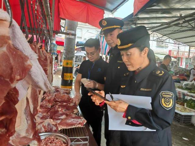 “你點我檢” 守護蓉城“五一”美食安全