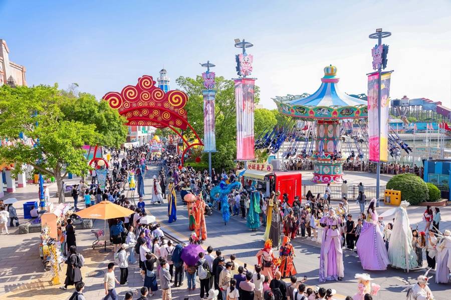 上海歡樂谷“全園開戲” 沉浸式戲劇盛宴解鎖假期新玩法