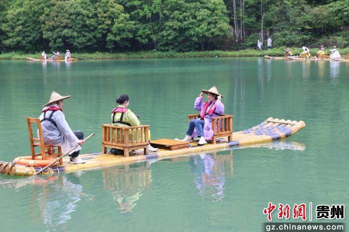 “五一”假期第三天 貴州荔波旅遊市場持續火爆