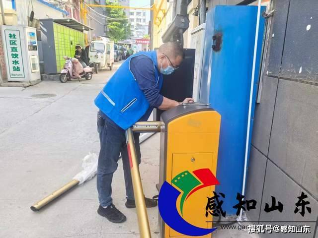 原創古槐街道大石橋社羣：網格員高效處置、快速更換道閘杆方案