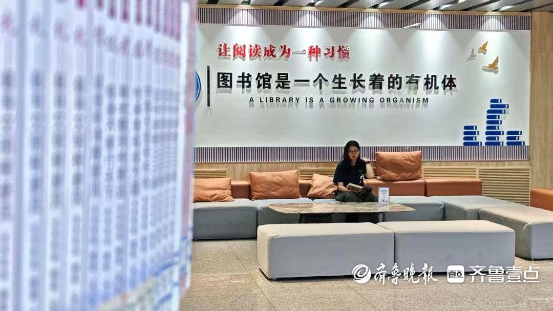 濰坊科技學院圖書館：圖書走出庫，邊邊角角有書香