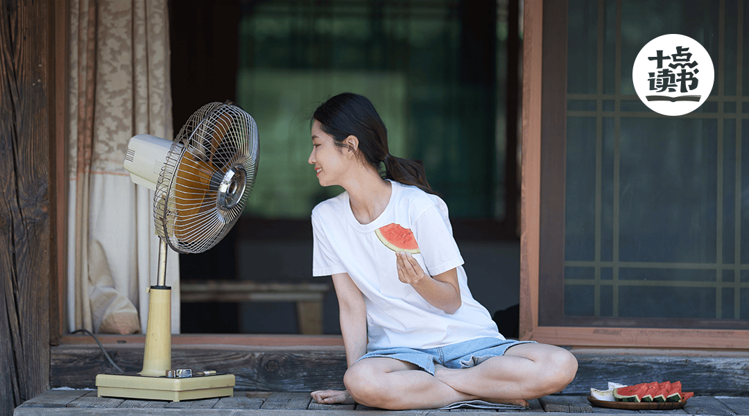 高能量的女性，從來不關注任何人