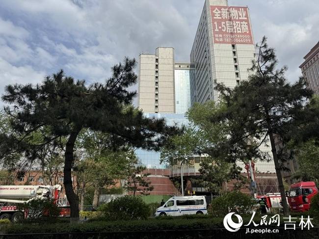 長春一停業裝修飯店發生火災 無人員傷亡