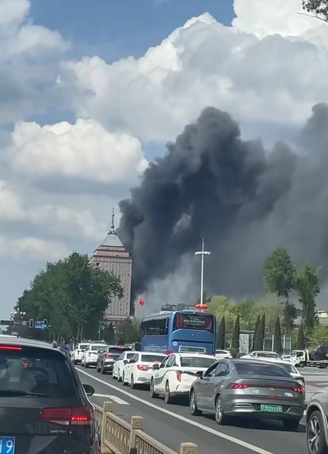 長春一停業裝修飯店發生火災 無人員傷亡