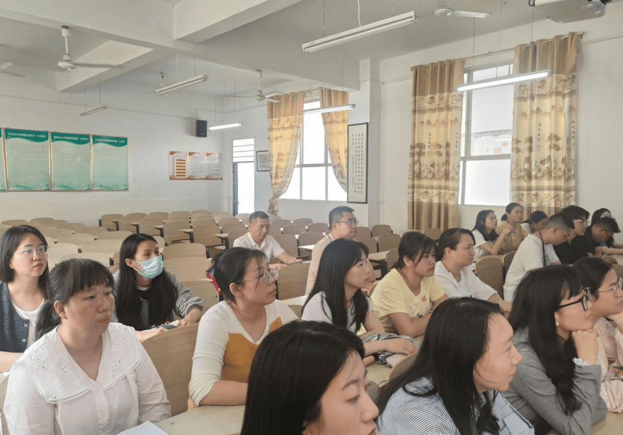 以賽賦能強本領 匠心育人綻芳華——尋烏縣城南小學成功舉辦班主任專業技能大賽