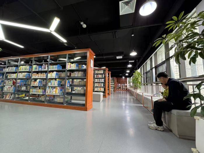 視點｜幸福大街漫讀圖書館明日起正式開放