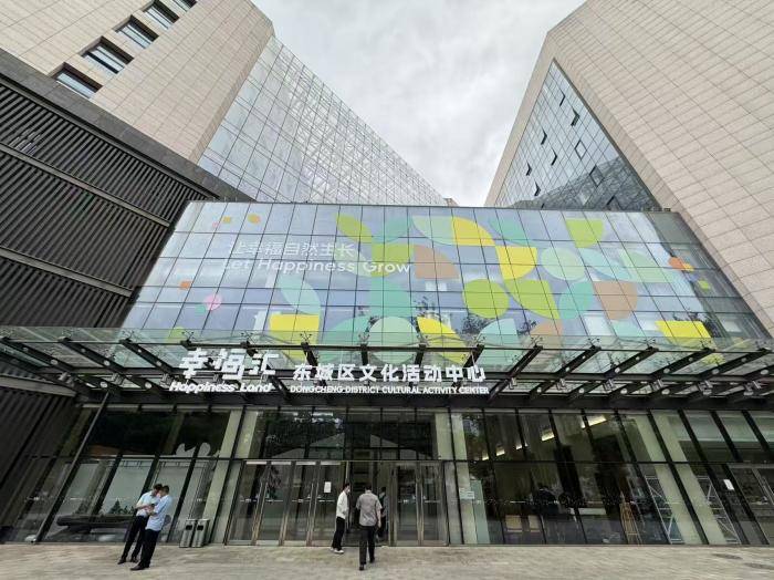 視點｜幸福大街漫讀圖書館明日起正式開放