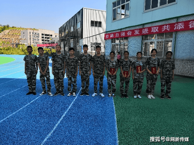 山海之約 同心築夢—南江縣小河職業中學赴多地回訪 “9+3” 畢業學子