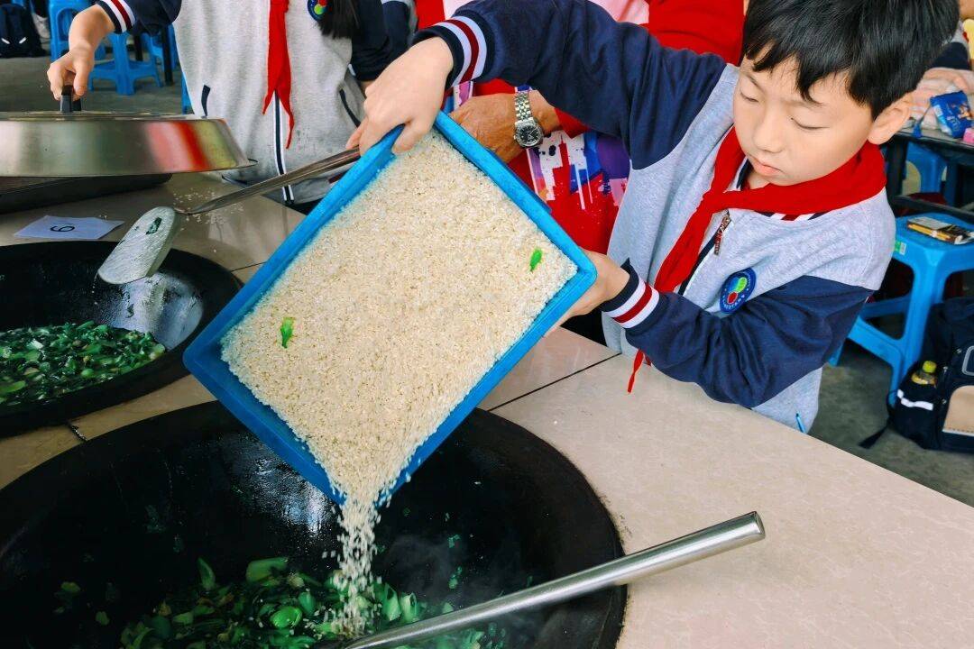 蘇州市三元實驗小學校全體學生走進西山綠光開心農場開展研學實踐活動