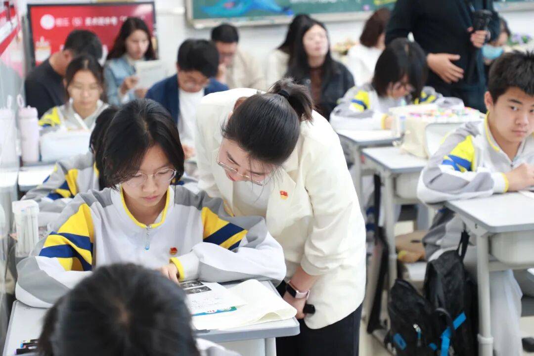 “三山五園”當教材？！海淀這所中學太會了