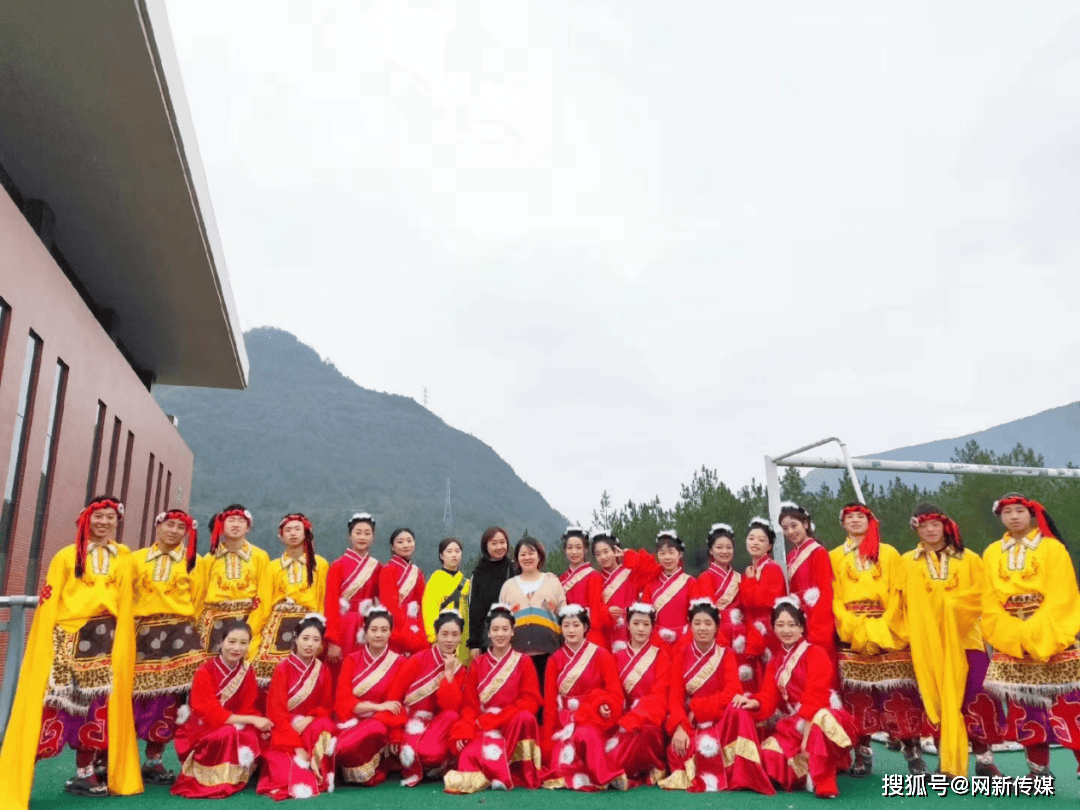山海之約 同心築夢—南江縣小河職業中學赴多地回訪 “9+3” 畢業學子