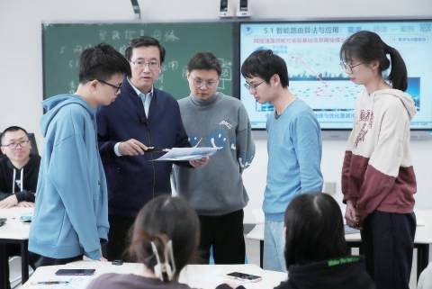 北京郵電大學紀越峰：四十年杏壇耕耘，以初心守“國脈”