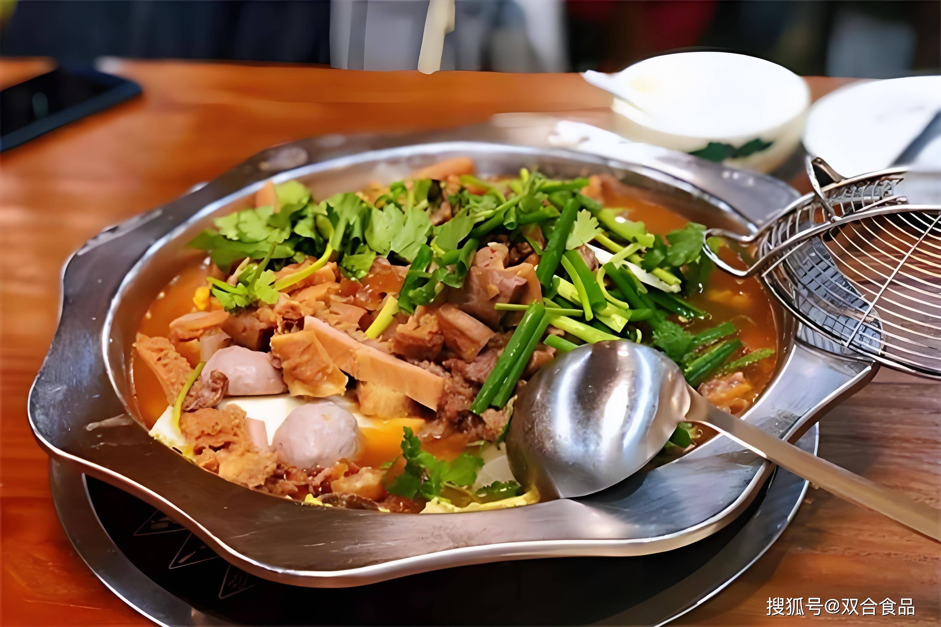 假期遊玩柳州必吃美食榜單，硬菜小吃甜點各類美食全都有，絕不允許空著肚子走