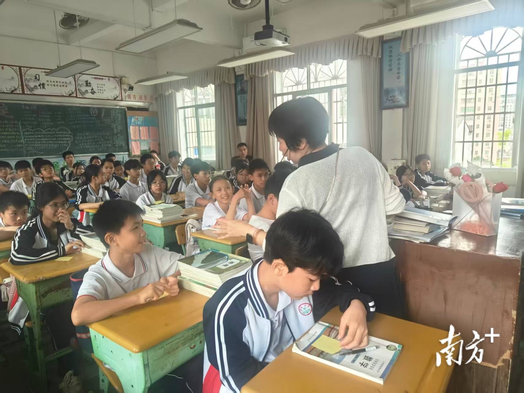 興寧市家庭教育大講堂走進羅浮中學，點亮青少年成長之路
