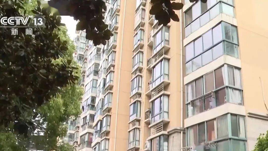 上海一男子和乘順風車相識的女友閃婚，把父母贈與的千萬房產登記在妻子名下，閃離後女方要求按99%比例分割房產