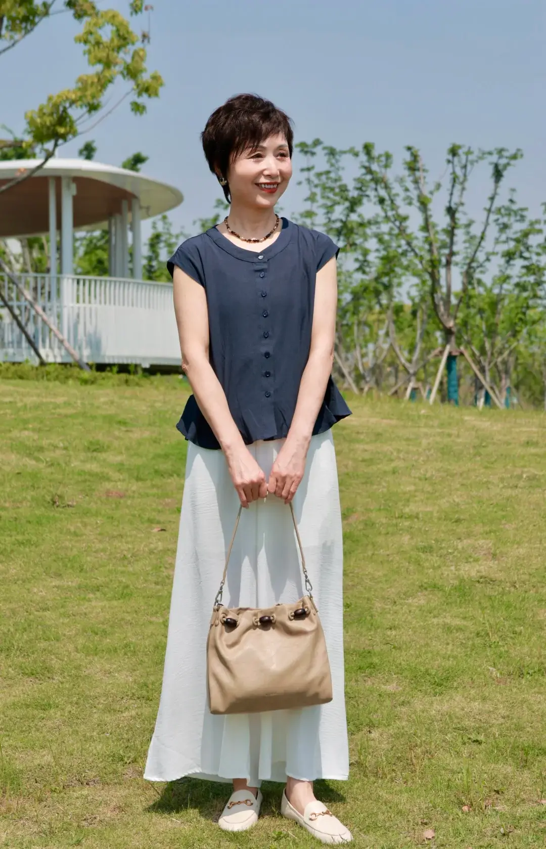 原創告別大媽風！60歲女性夏季穿搭，照抄博主模板就夠了