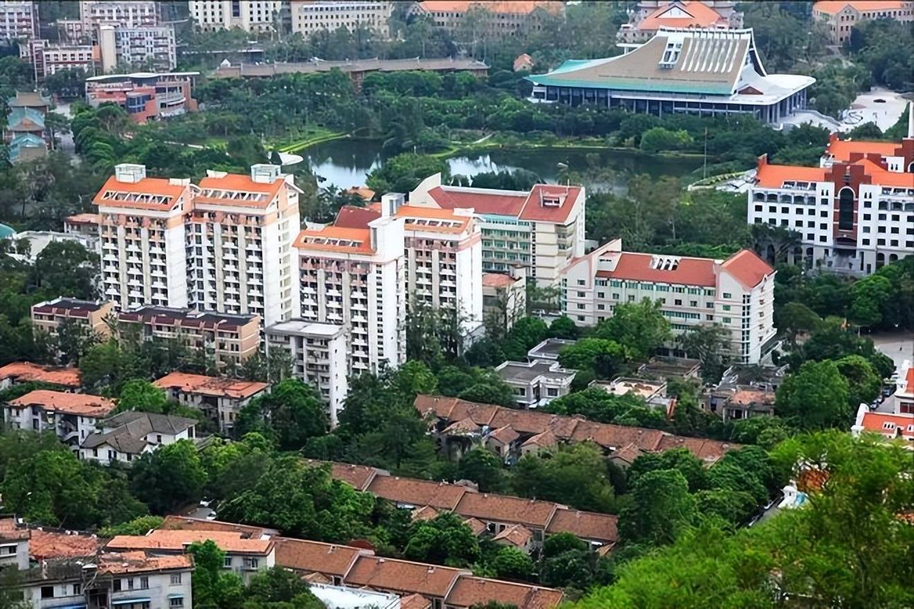 原創什麼是雙一流大學？與985大學和211大學之間的差別究竟是什麼？