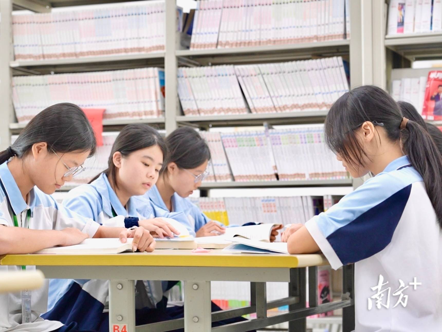 “桑梓涼風”吹進新溪中學