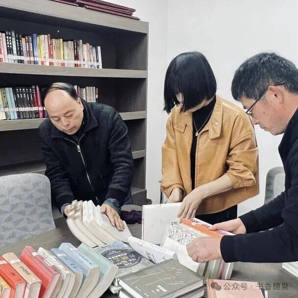 文化三秦行• 走進禮泉縣靳寶善圖書館紀委書屋