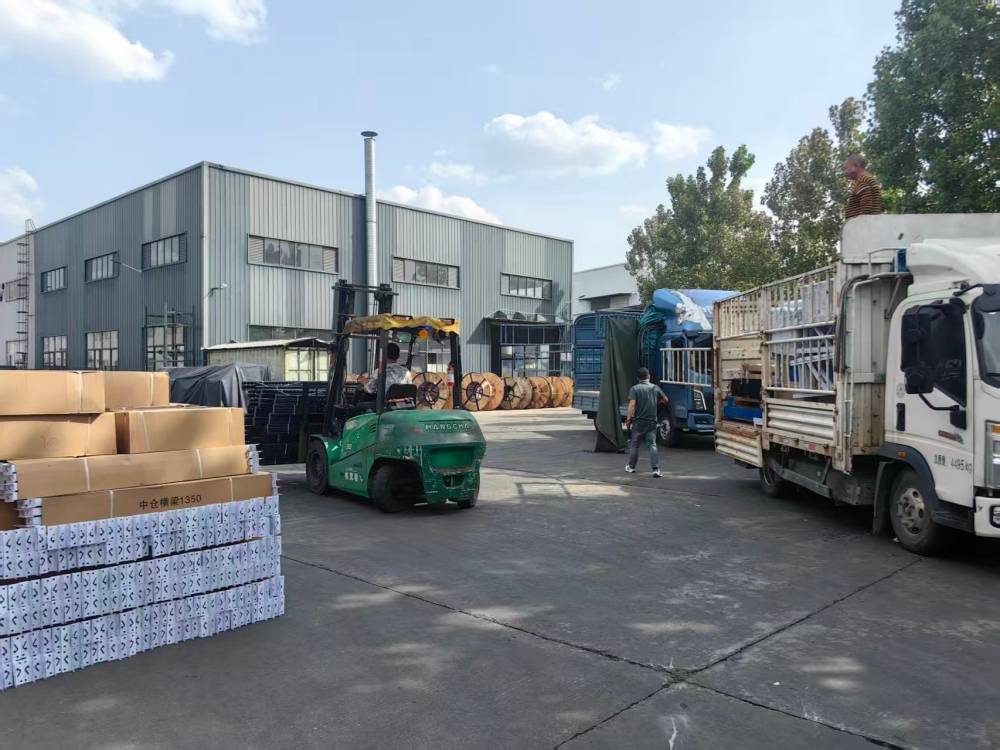 成都做貨架的廠家—全品類倉儲貨架定製，承重穩固適配全行業