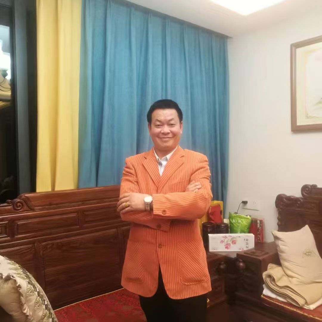幼承家學研翰墨 心繫傳承寫風華——書法家顏根深專題報道（2026蘭亭杯慈善書畫）