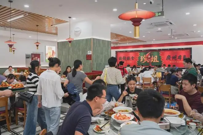 原創廣州有美食店開了15年火了15年，天天排長隊，我找到了它火的原因