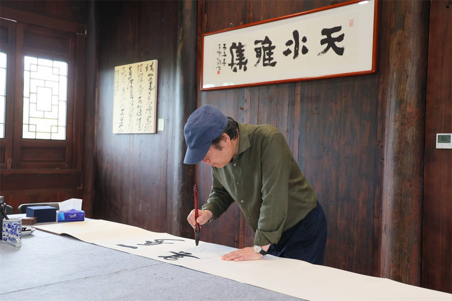 讓城市空間美起來|上海第1000座公園辦首個書法展，透出筆墨“一紙春光”