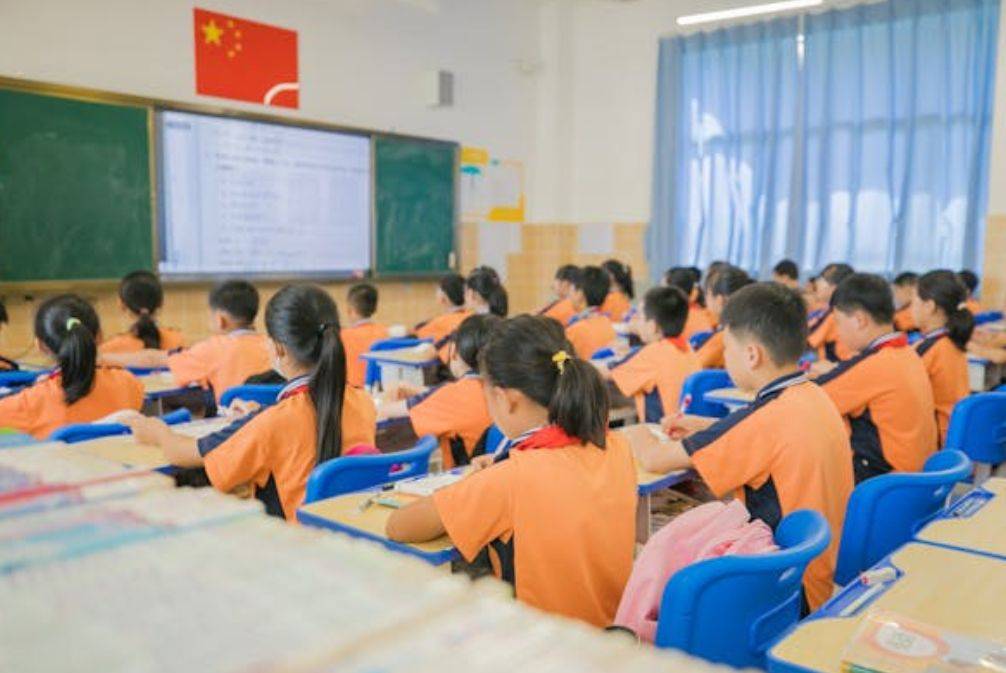 素質教育與應試教育的融合育人路徑