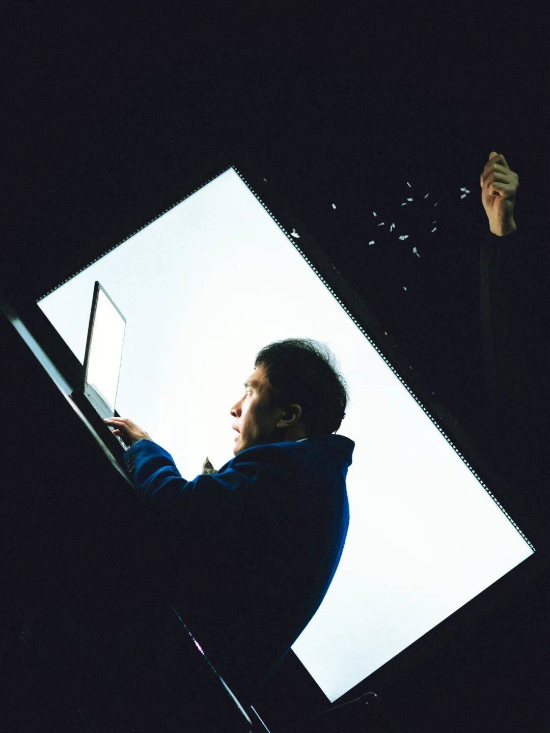 “戲劇不會死亡。只要還有人願意做出這樣的劇！”